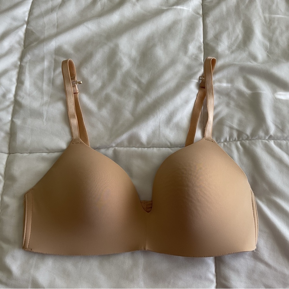 Auden The Bliss Lightly Lined Wirefree Bra in Beige 34C